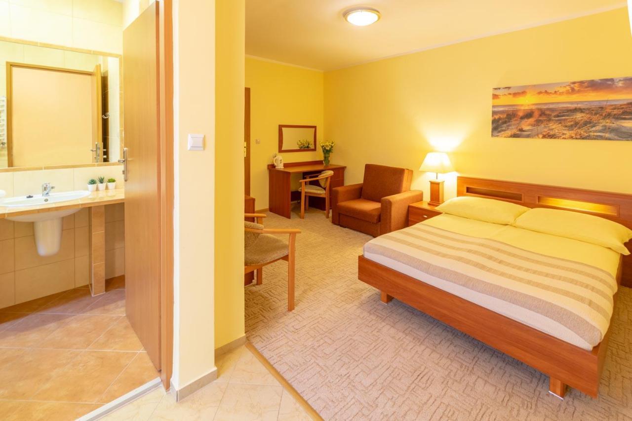 Pensjonat Marynarski - Apartamenty Darlowko Esterno foto